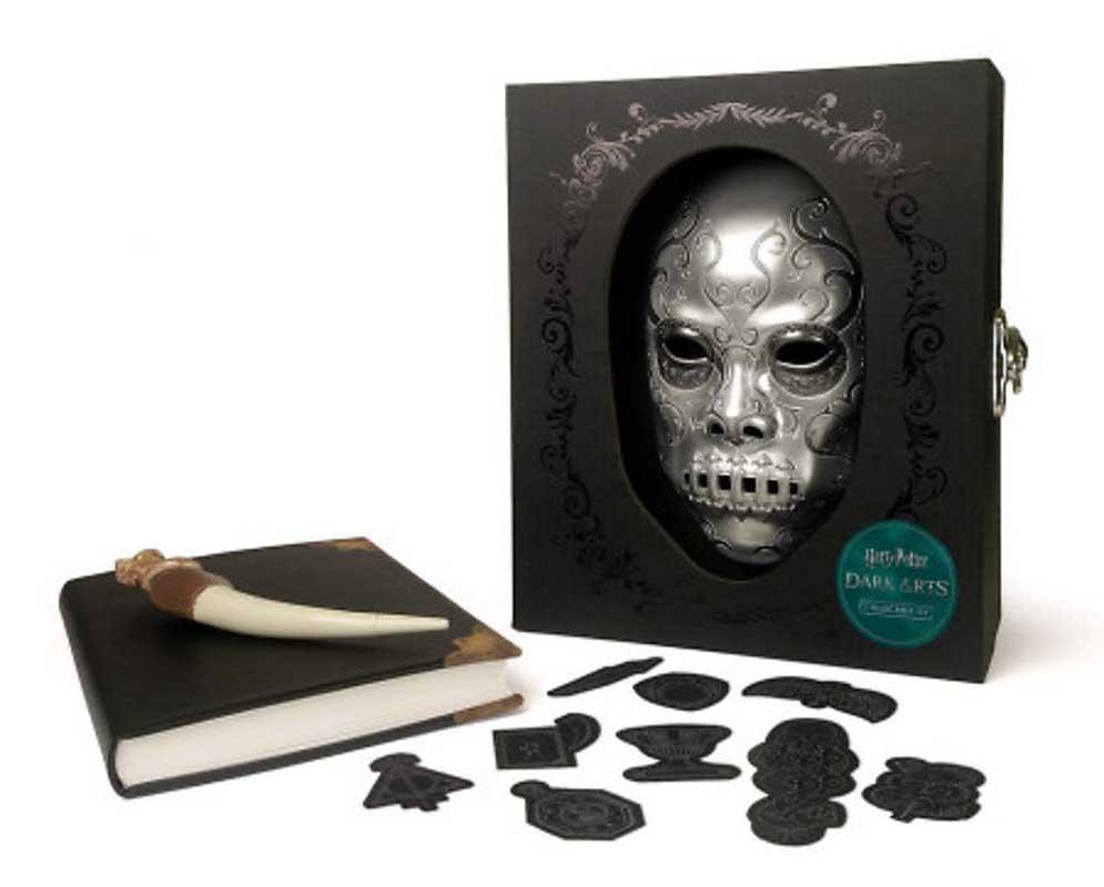 HARRY POTTER DARK ARTS COLLECTIBLE SET 